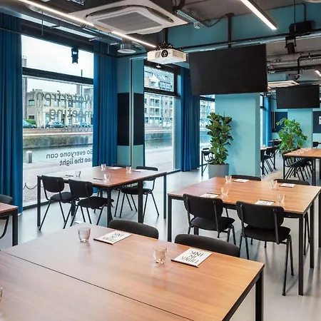 Hotel The Social Hub 3*