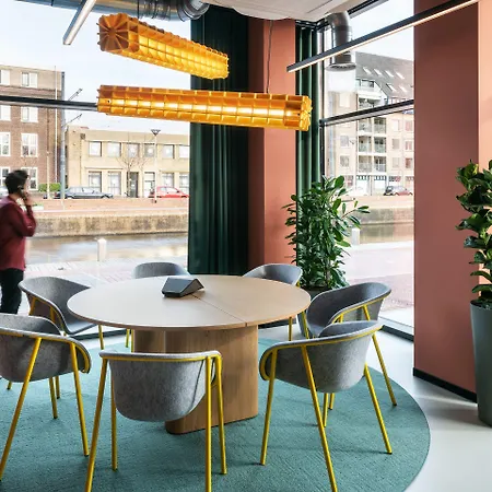 Hotel The Social Hub 3*