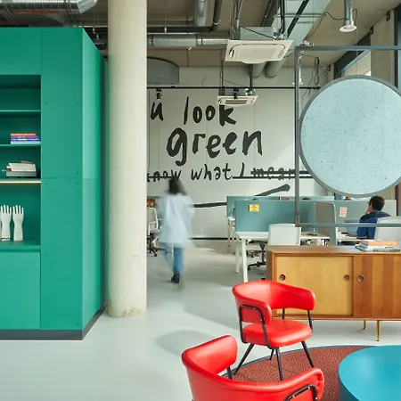 The Social Hub Отель Делфт