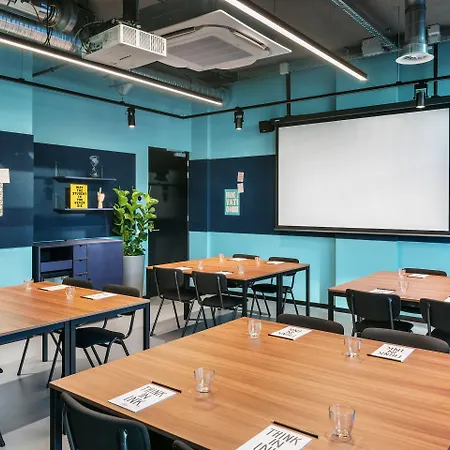 The Social Hub Отель Делфт